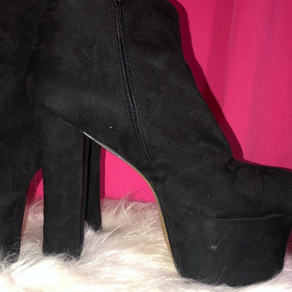 Platforms - Picture 3 of 5